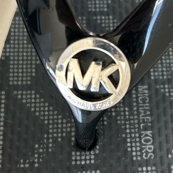 Michael Kors Black and Gray Flip Flops women - Picture 4 of 9